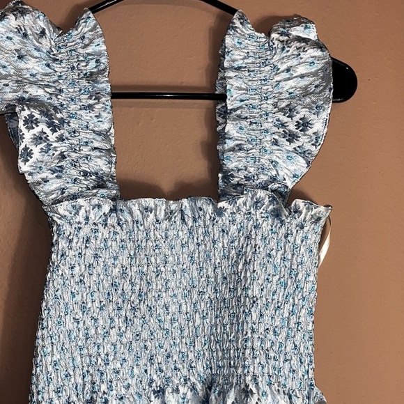 Hill House The Ellie Nap Dress
Snowflake Blue White Brocade
Women's #058 - Picture 7 of 9